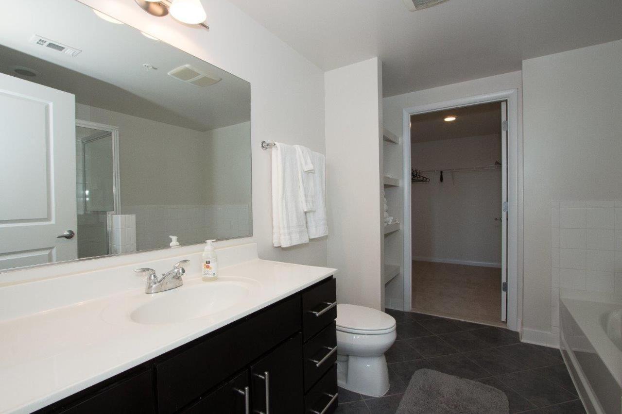 Pentagon Luxe Apartments Arlington Exterior photo